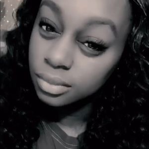 Meet your Posher, Darrissa